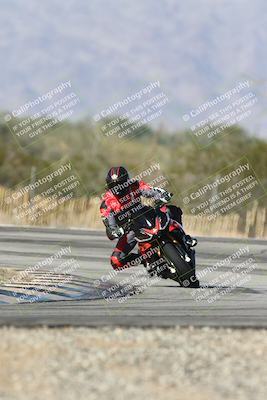 media/Dec-01-2025-Moto Forza (Mon) [[2daa91e15f]]/2-Intermediate Group/Session 3 (Turn 3)/